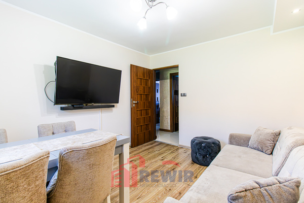 Elbląg RewiR NieruchomościWybierz SwójWymarzony RewiR Trzypokojowe mieszkanie 56 m² z dużą piwnicą | ul. Świerkowa