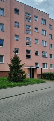 Elbląg Wynajmę mieszkanie 3 pokojowe Nad Jarem, 4 pietro  z pięknym widokiem na panoramę miasta. Salon z aneksem