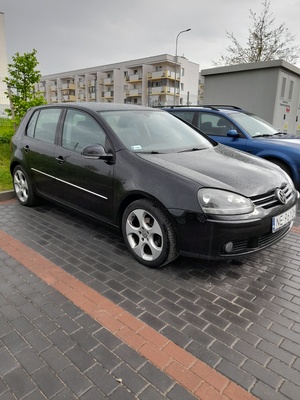 Elbląg Sprzedam VW GOLF 5Sprzedam moje prywatne auto, na bieżąco serwisowane. Auto bez usterek, gotowe do jazdy.
