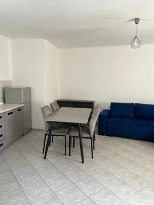 Elbląg Wynajmę mieszkanie 2 pokoje 58 mkw, II piętro. Salon z aneksem kuchennym, sypialnia, przedpokój, łazienka.