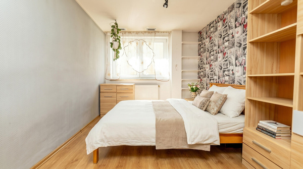 Elbląg &nbsp; TO MY SPRZEDAJEMYNIERUCHOMOŚCI W TYM MIEŚCIEBIURO NIERUCHOMOŚCIAMERICAN HOMESPRZEDAM - 3 POKOJE -