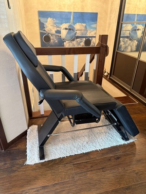Elbląg Fotel kosmetyczny z kuwetami czarny łóżko leżanka SPA do tatuażu. Prawie nowy.