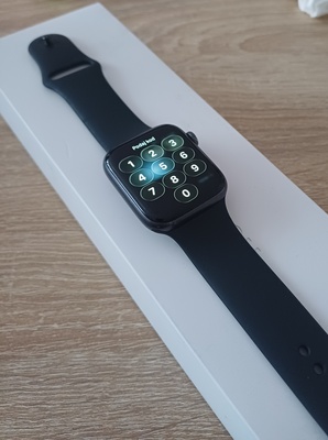 Elbląg Sprzedam widoczny na zdjęciach zegarek Apple Watch 6  GPS + Cellular. 
Apple jest sprawny i nic złego z nim się