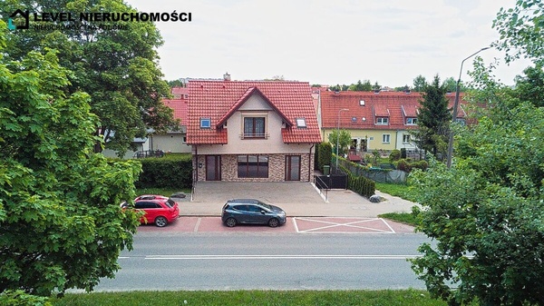 Elbląg LEVEL NIERUCHOMOŚCI Dom osiedle Kamionkaul. Niepodległości NIERUCHOMOŚCI NA