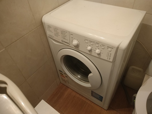 Elbląg Oddam za półdarmo pralkę widoczną na zdjęciach o wymiarach 60x40.Odbiór we własnym zakresie.