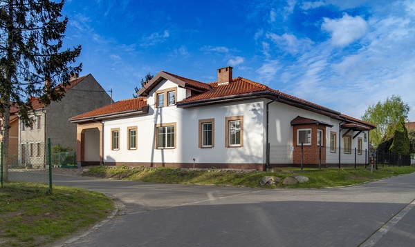 Elbląg AS NIERUCHOMOŚCI POLECAATRAKCYJNY DOM W TOLKMICKUTolkmicko, ul. Jagiellońska*Powierzchnia działki 757 mkw.
