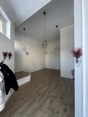 Elbląg 🌟 Wyjątkowa okazja &ndash; Wynajmij przestronną połowę salonu w samym centrum miasta! 🌟Idealne