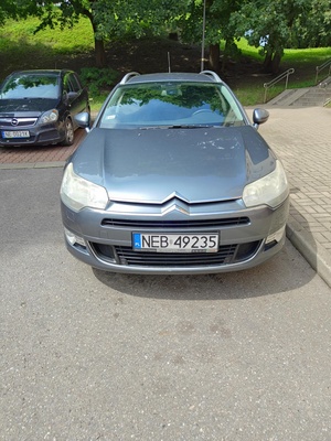 Elbląg Sprzedam Citroena C5 kombi. Rok produkcji 2010 2.0 HDI 136km. Samochód mechanicznie sprawny. Wady gdzieś w