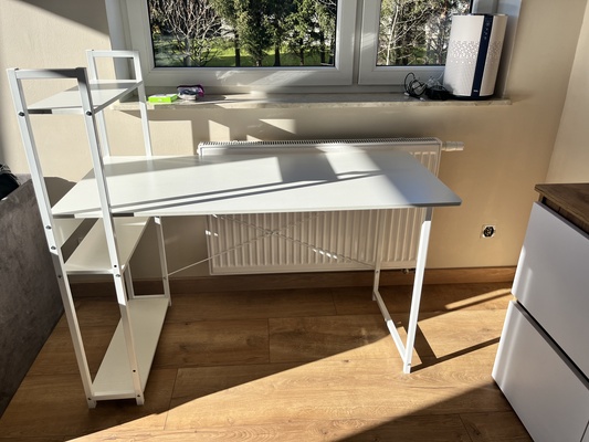 Elbląg Sprzedam nowe biurko 120x55 nie używane.