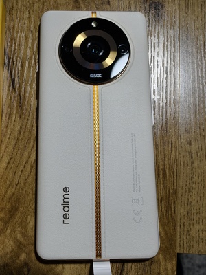 Elbląg Realme 11 Pro+ 12/512 GB w bardzo dobrym stanie. Kolor beżowy.