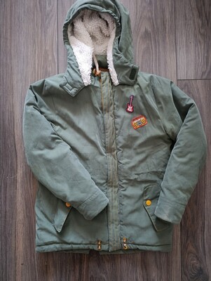 Elbląg Sprzedam dwie kurtki dla chłopca na zimę. Rozmiar 122/128.Stan dobry, do wyprania i szara ma rozdarcie małe