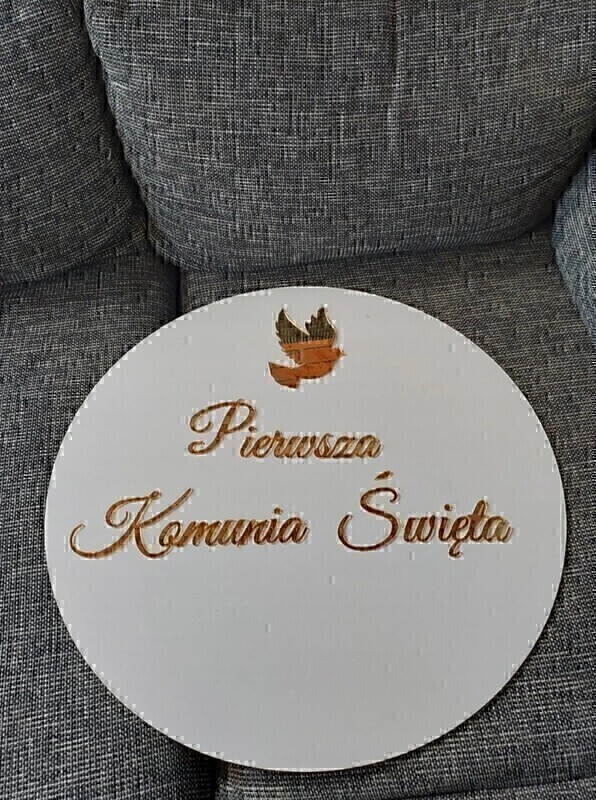 Elbląg Sprzedam baner komunijny. Duże koło o średnicy 60 cm. Akrylowe, lustrzane napisy w kolorze złota. Stan idealny.