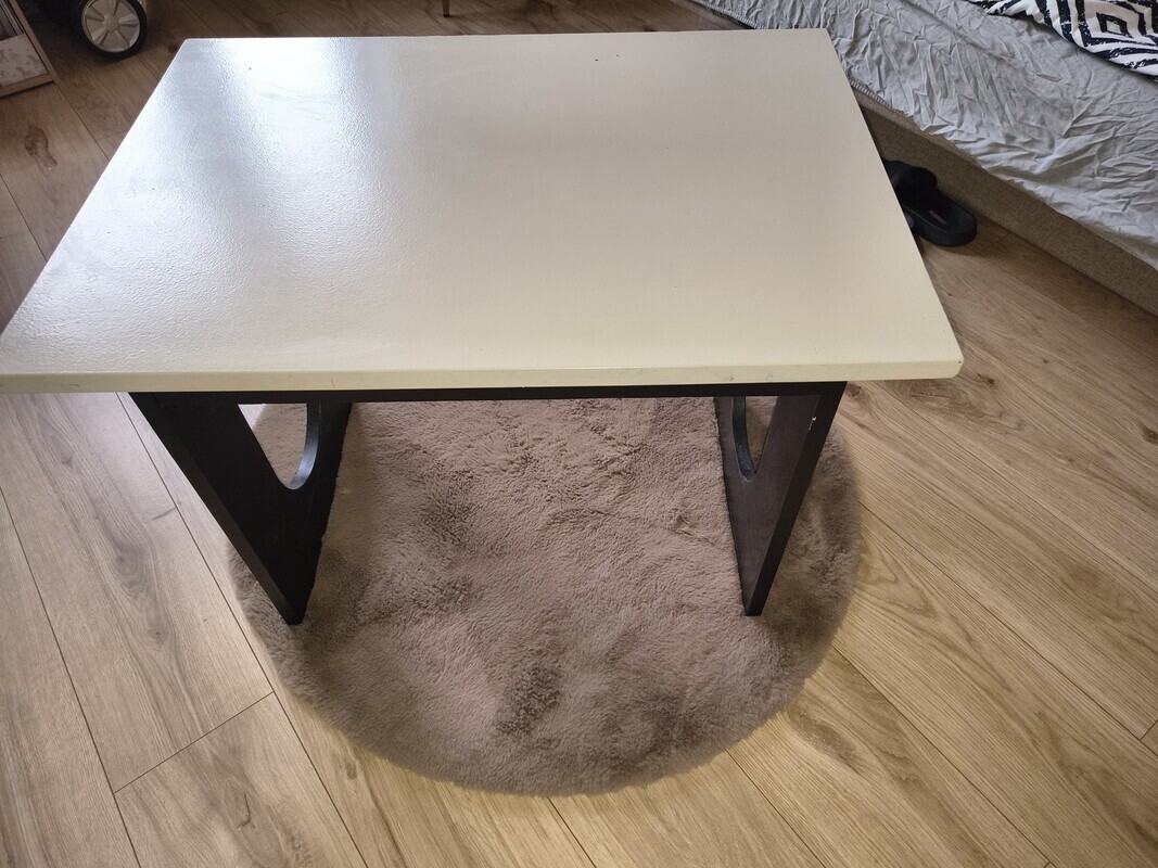 Elbląg Stolik kawowy  wymiary dł70cm / szer 50 cm cena 50 zł