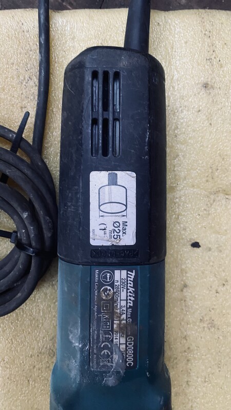 Elbląg Szlifierka prosta makita GD0800C. 
Szlifierka prosta Makita w stanie używanym. Narzędzie jest w dobrym stanie