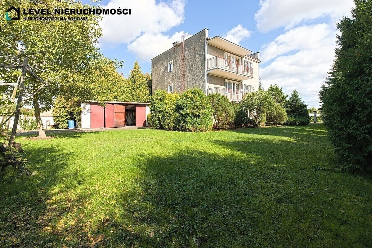 Elbląg LEVEL NIERUCHOMOŚCI&nbsp; Dom na dużej działce w Elbląguplus dwa garażeul. Freta&nbsp; NIERUCHOMOŚCI NA POZIOMIE