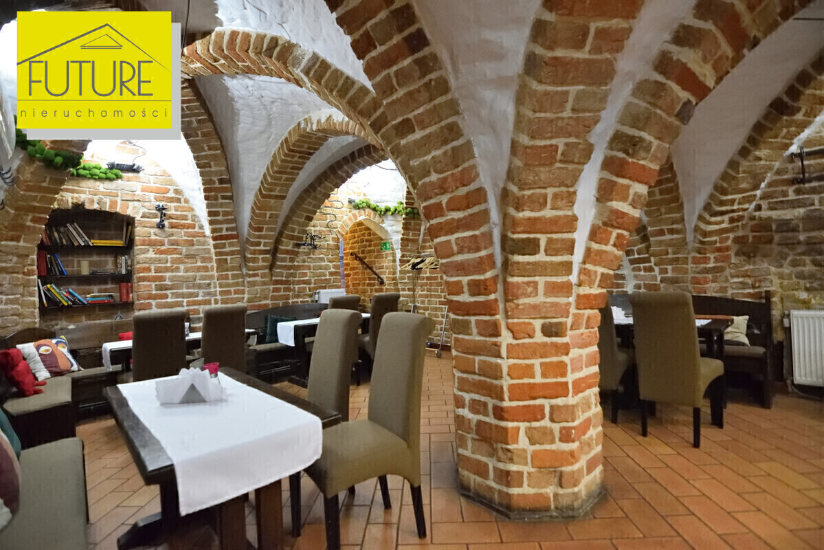 Elbląg FUTURE NIERUCHOMOŚCISprzedam komercyjny - Elbląg ul. Garbary LOKAL GASTRONOMICZNY Z PEŁNYM