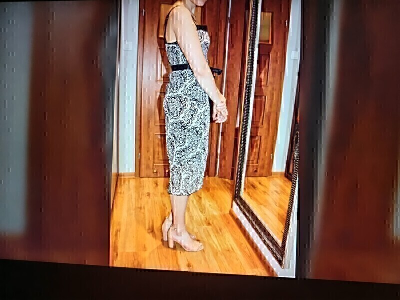 Elbląg Oddam za darmo w dobre ręce sukienki wyjściowe. Rozm 42 i 44.Mile widziana dobra kawa ziarnista