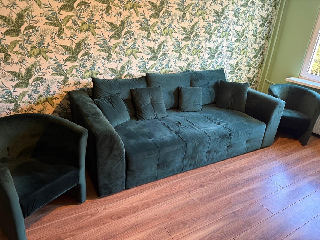 Elbląg Kanapa i 2 fotele BRW welurowe &ndash; butelkowa zieleń
Kanapa 120x250,po rozłożeniu 160x195
Fotel