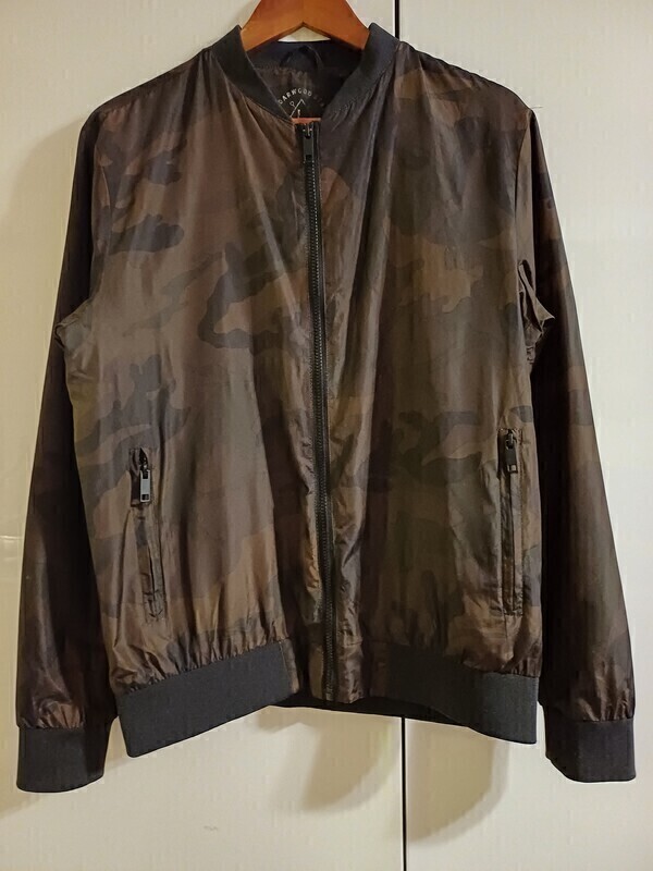 Elbląg Kurtka męska cienka wiosna rozmiar L kolor ciemny zielony moro, stan jak nowy, ściągacze stan  idealny