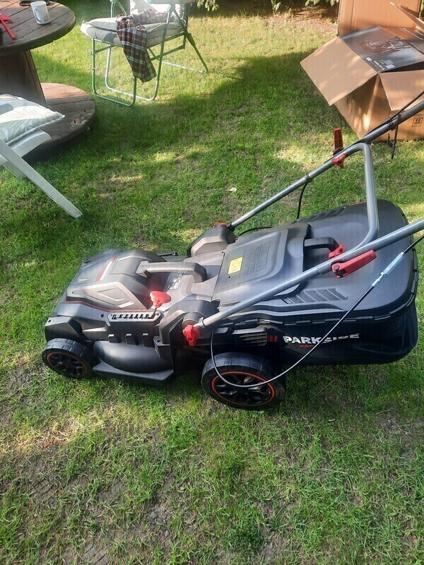 Elbląg Sprzedam kosiarka elektryczną parkside performance PPRM 2000 B2 moc 2000W z napędem  na 2 letniej gwarancji