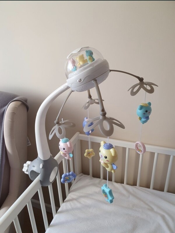 Elbląg Dzień dobry, mam do sprzedania karuzelę do łóżeczka firmy Lean Toys zakupioną w Smyku. Karuzela śmiało można