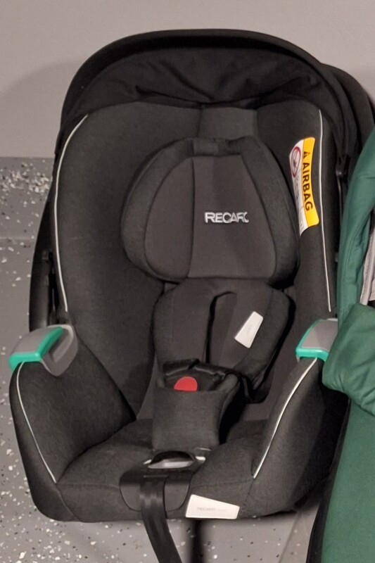Elbląg Sprzedam Recaro fotelik samochodowy. 
Czyste zadbane w bardzo dobrym stanie. 
Polecam.