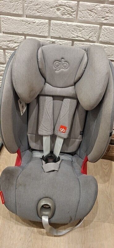 Elbląg Sprzedam fotelik samochodowy, wymaga odświeżenia