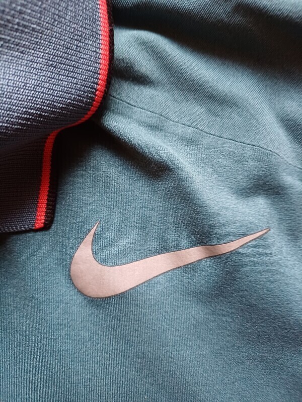 Elbląg NOWA koszulka sportowa NIKE DRI-FIT rozmiar M wentylacja w postaci otworków pod pachami i na plecach (widoczne