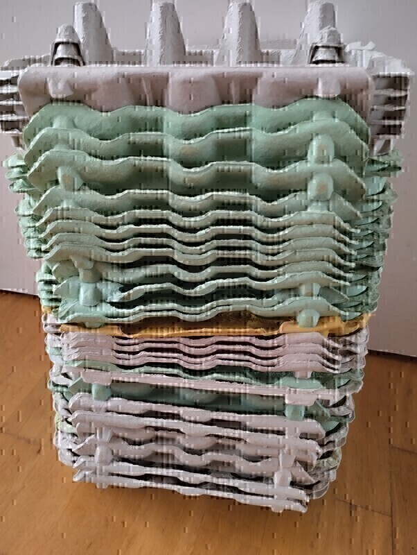 Elbląg Zamienię wytłoczki (te na 10 jajek) na jajka lub warzywa. Zaproponuj ilość na wymianę. Wytłoczki są czyste,