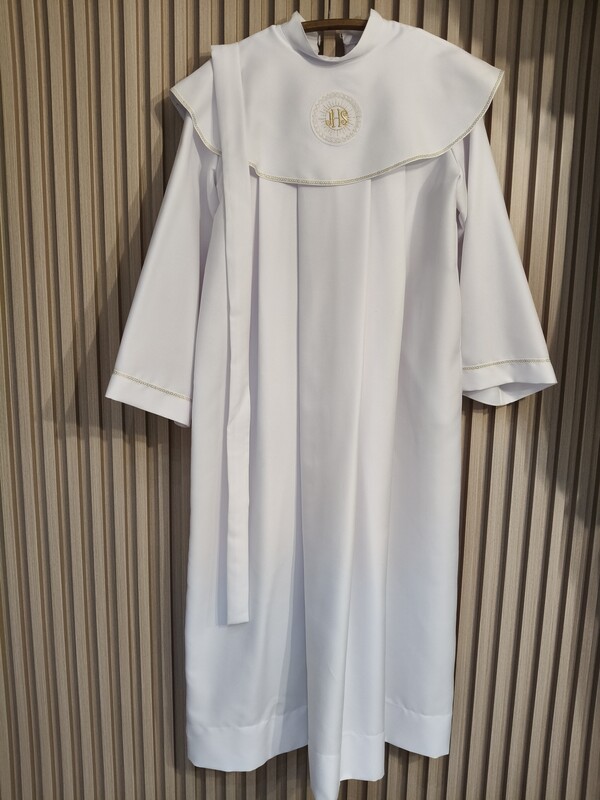 Elbląg Mam na sprzedaż dwie alby. Pierwsza ( ta na zdjęciu) ze złotymi dodatkami na 158 cm -90zł, druga z niebieskimi