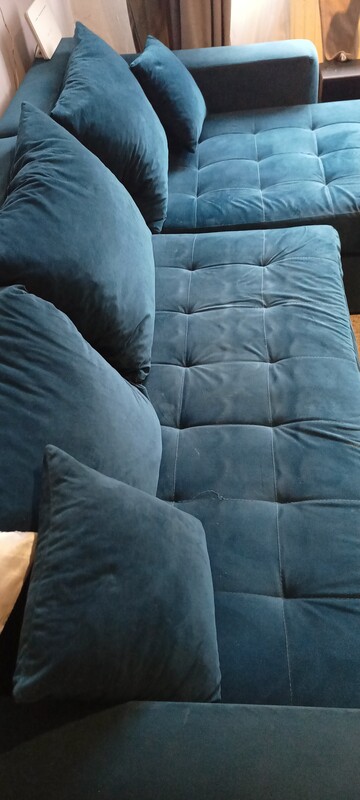 Elbląg Sprzedam 4 krzesła i narożnik kolor granat proszę pisać nie zawsze mogę odebrać