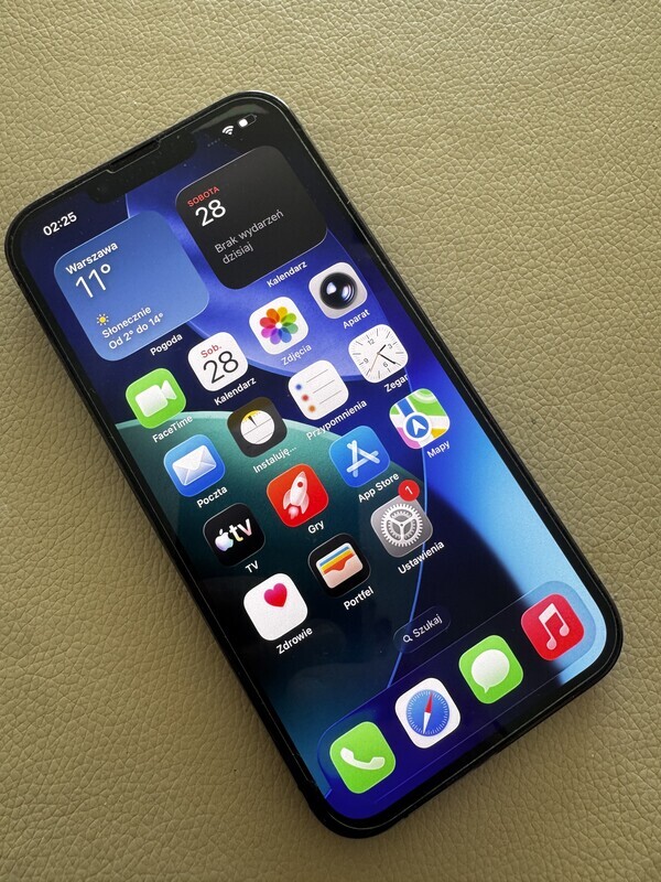 Elbląg Apple IPhone 13 Pro 
Zadbany - zero pęknięć 
Trzymany cały czas w etui i z szybką hartowaną 
Opakowanie