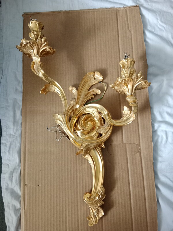 Elbląg Sprzedam kinkiet mosiężny. Długość 56 cm, szerokość 36 cm, 13 cm, waga 3 kg, mosiądz. Stan widoczny na