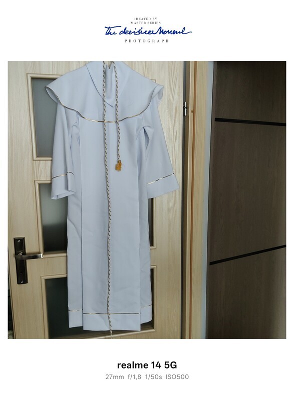 Elbląg Dzień dobry. Sprzedam albę w bardzo dobrym stanie. Długość alby 120 cm. Pozdrawiam.