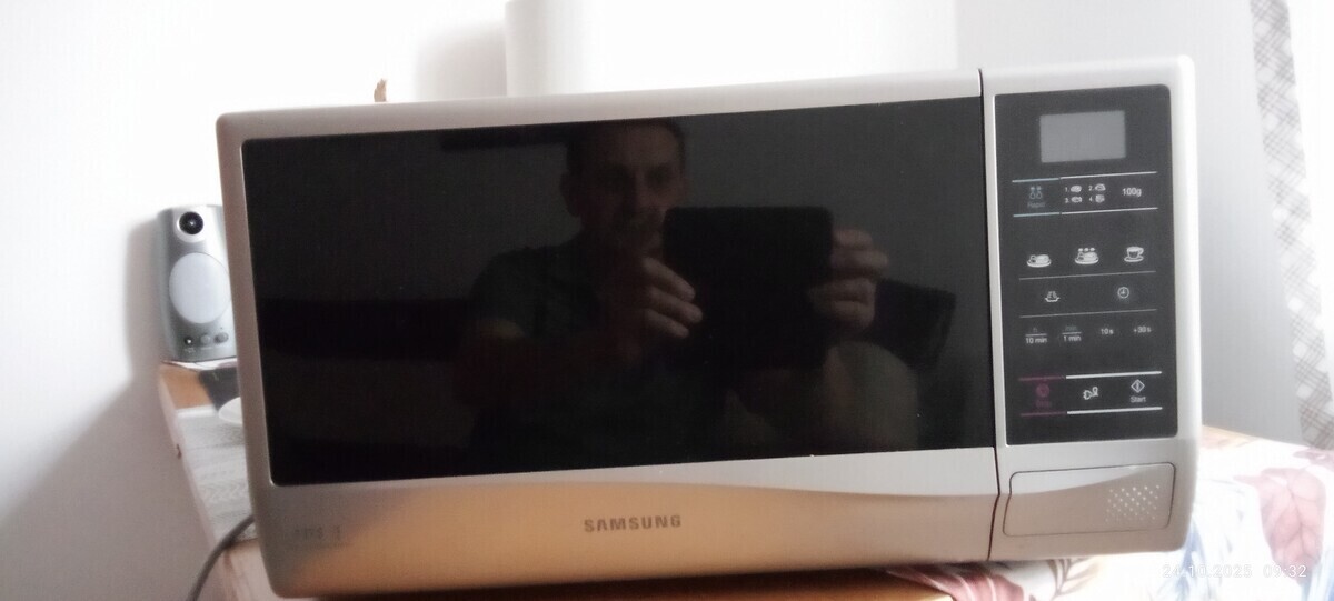 Elbląg Okazja sprawną mikrofalówkę za jedyną stówkę sprzedam