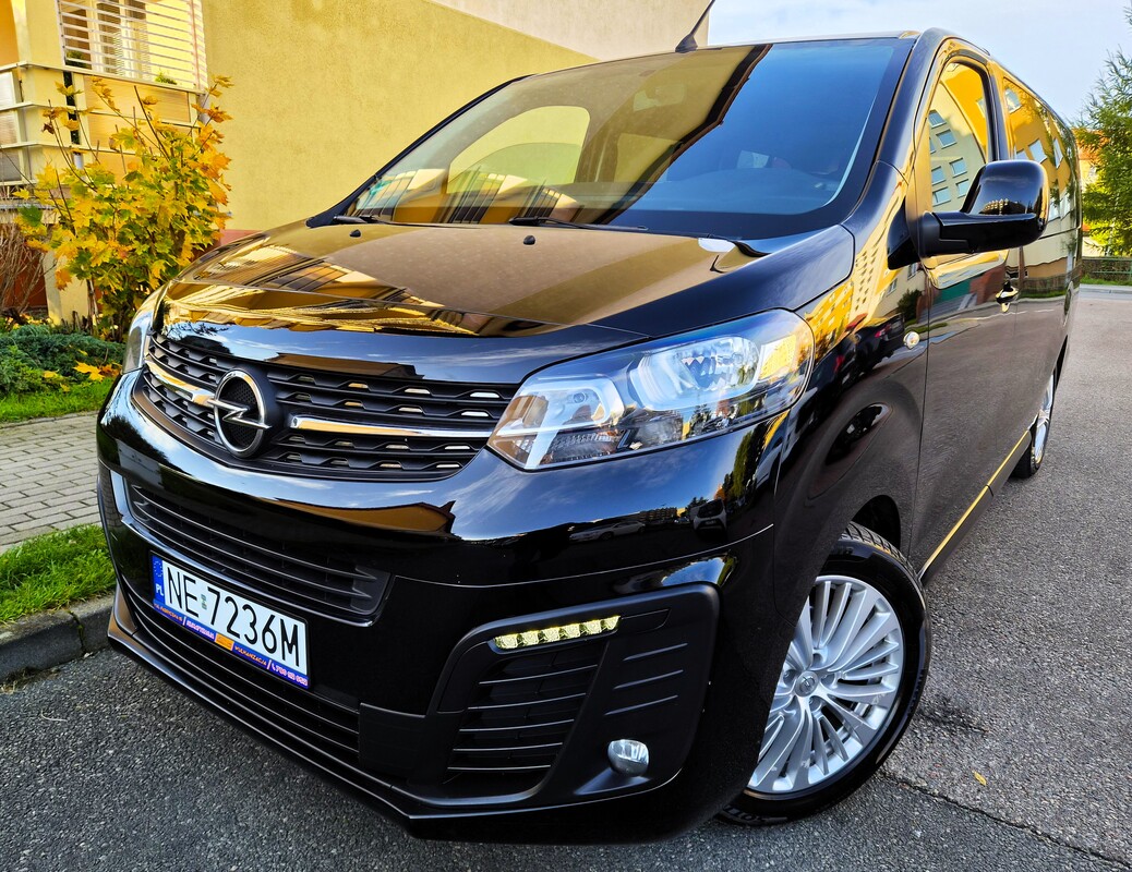 Elbląg Opel Vivaro Long 2.0Diesel 145KM 2021Rok 8-Mio Osobowy Świeżo Sprowadzony z Niemiec -Wspomaganie Kierownicy