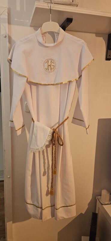 Elbląg Oddam albę za czekoladę.