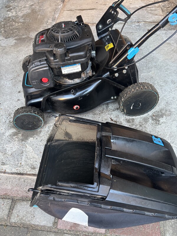 Elbląg Sprzedam kosiarkę spalinową z napędem. Mało użytkowana. W bardzo dobrym stanie. Cena do negocjacji.