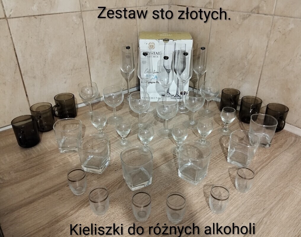 Elbląg Zestawy nieużywanego szkła. ..