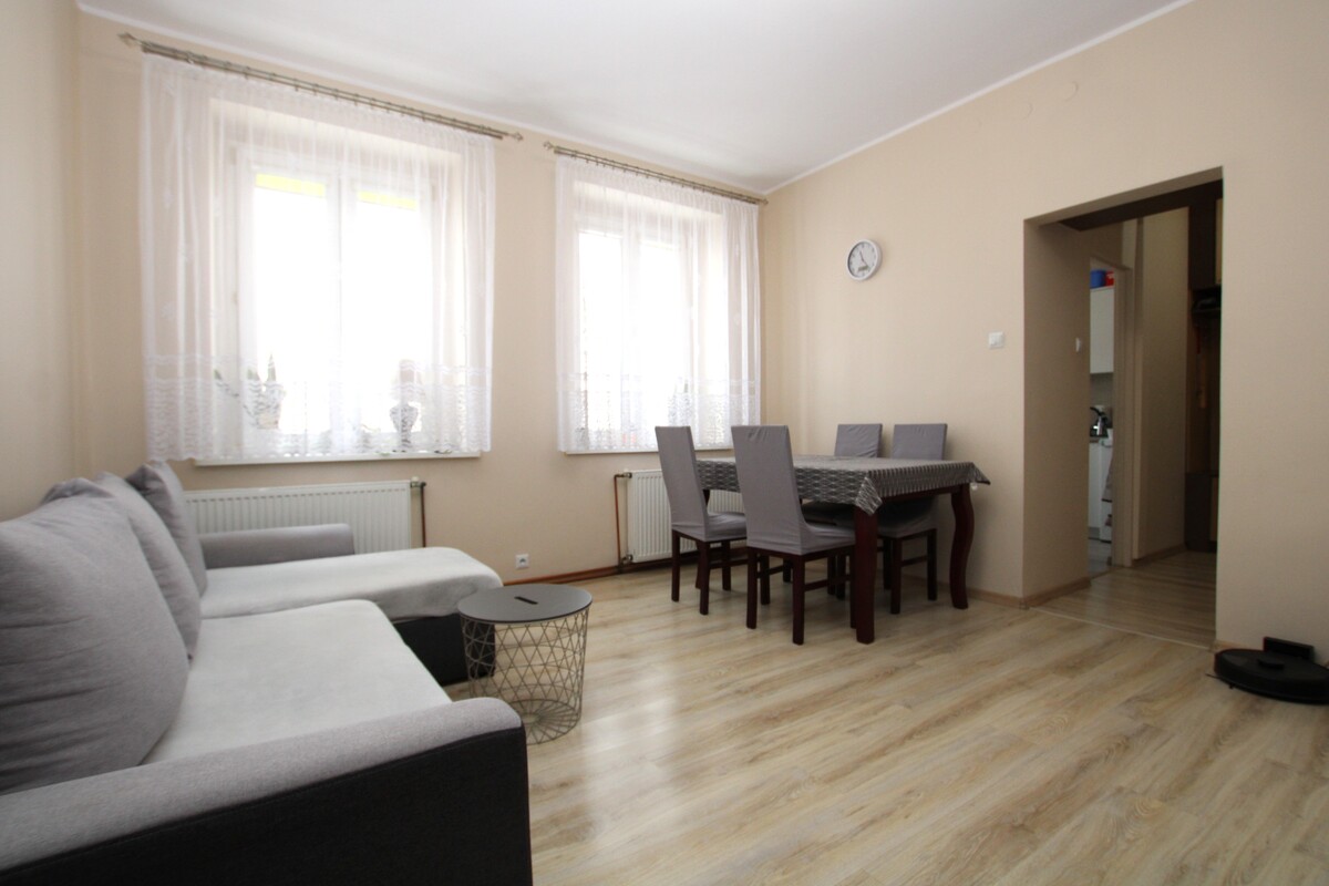 Elbląg NIERUCHOMOŚCI ANNA KRASZEWSKA&nbsp; Mieszkanie 2-pokojowe, ok.40 m2,na parterzePo remoncie, gotowe do