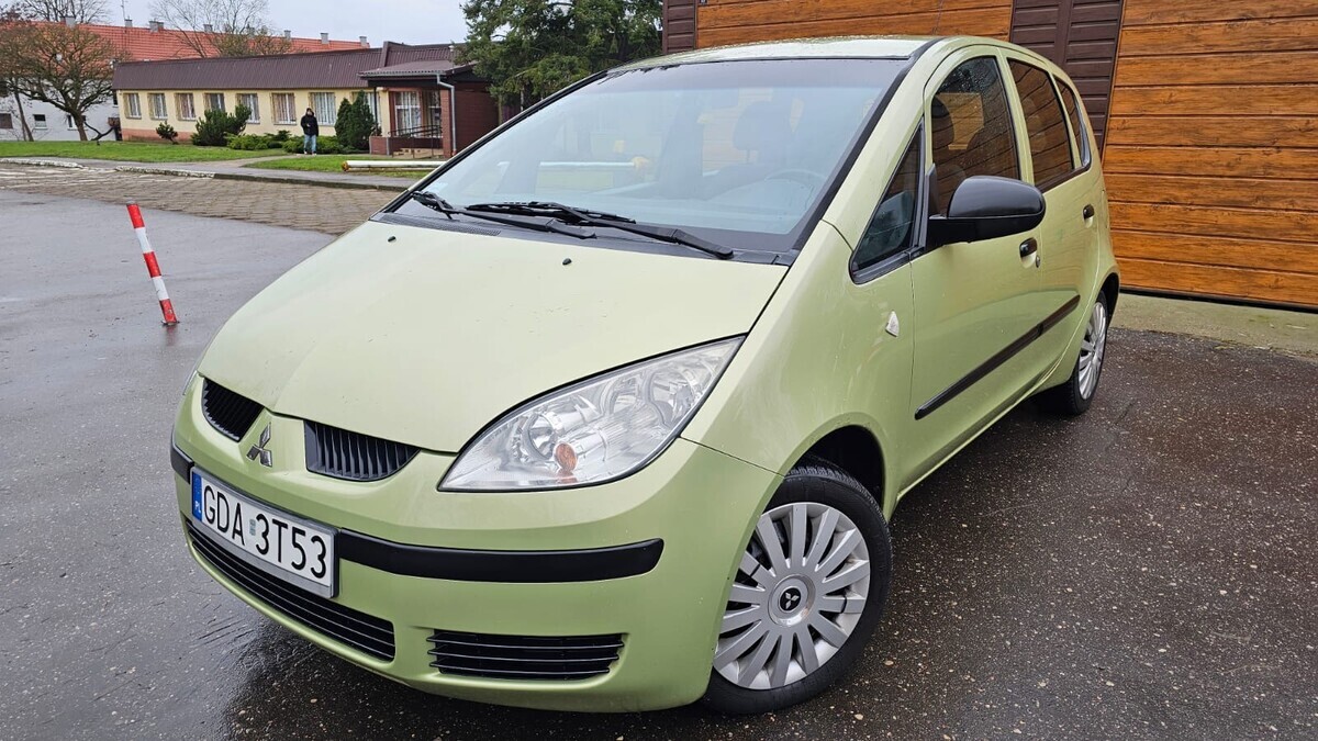 Elbląg Sprzedam Mitsubishi colt 2005 1.1 benzyna na łańcuszku.
Świeżo wyprana tapicerka
Klimatyzacja sprawna