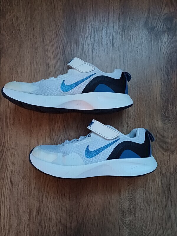 Elbląg Buty Nike rozmiar 35,stan bdb, lekkie i wygodne