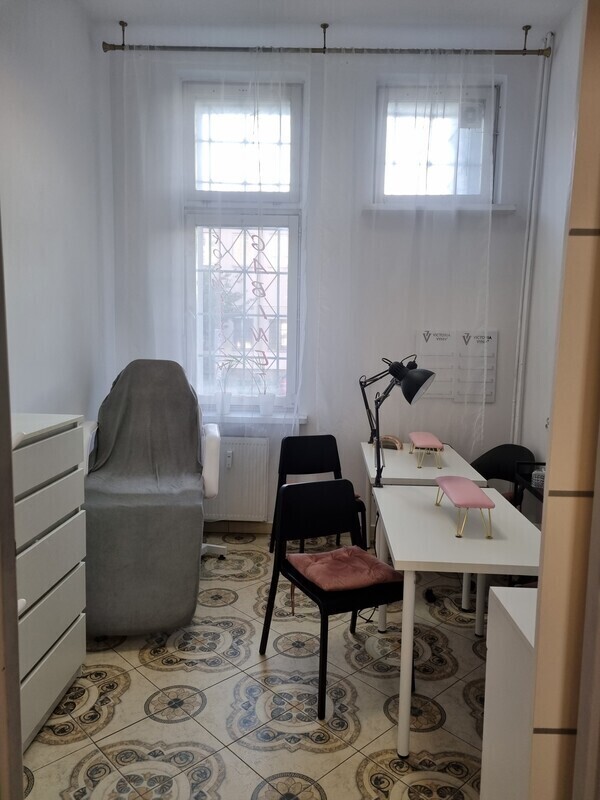 Elbląg Wynajmę lokal usługowy 40m na usługi kosmetyczne, stylizacja paznokci, rzęs, makijaż, masaże, gabinet