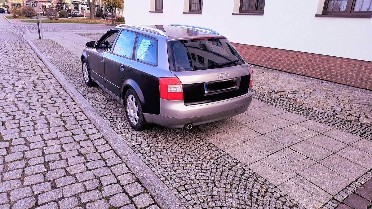 Elbląg Sprzedam audi a4 b6 2.0 w bardzo dobrym stanie w 2022 sprowadzony dużo nowych część samochód z rąk prywatnych