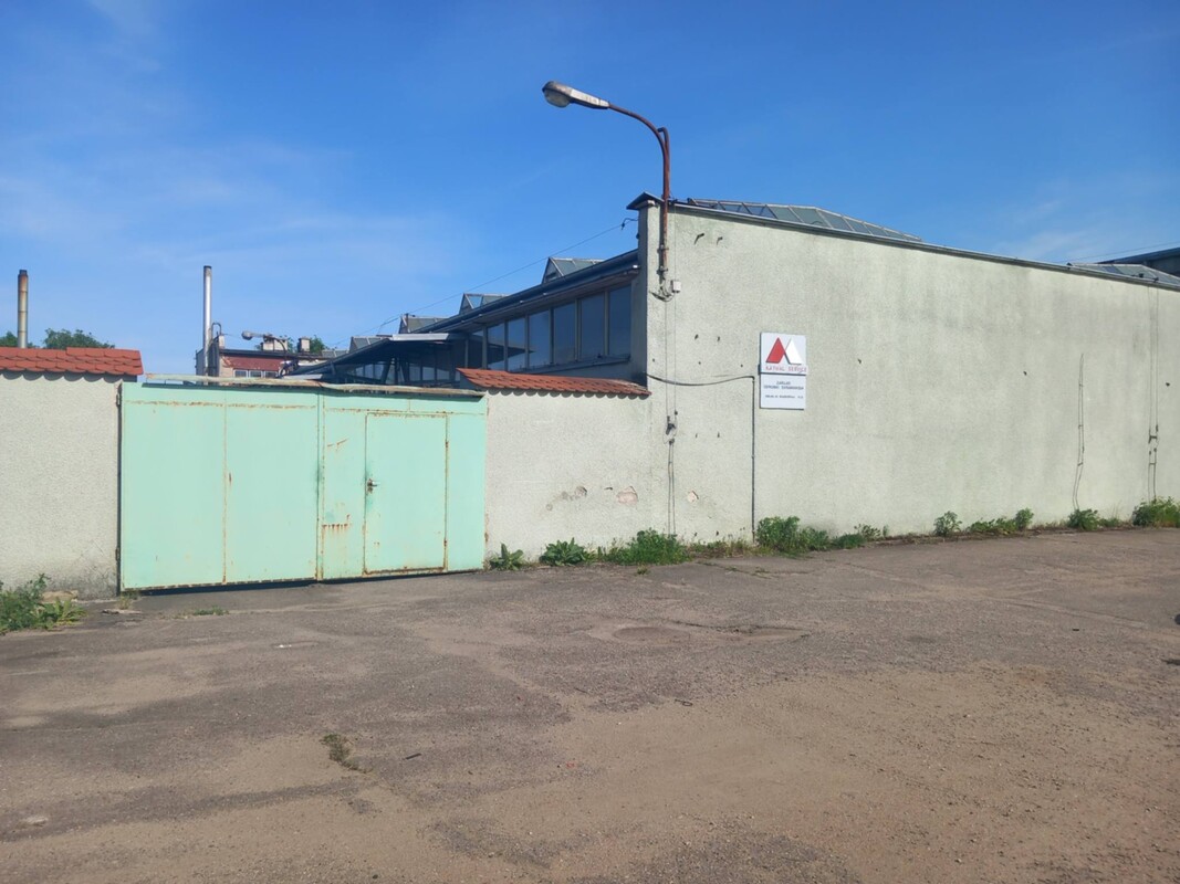 Elbląg Wydzierżawię halę o łącznej powierzchni 600 mkw. Obiekt jest bardzo dobrze skomunikowany z centrum miasta, b.