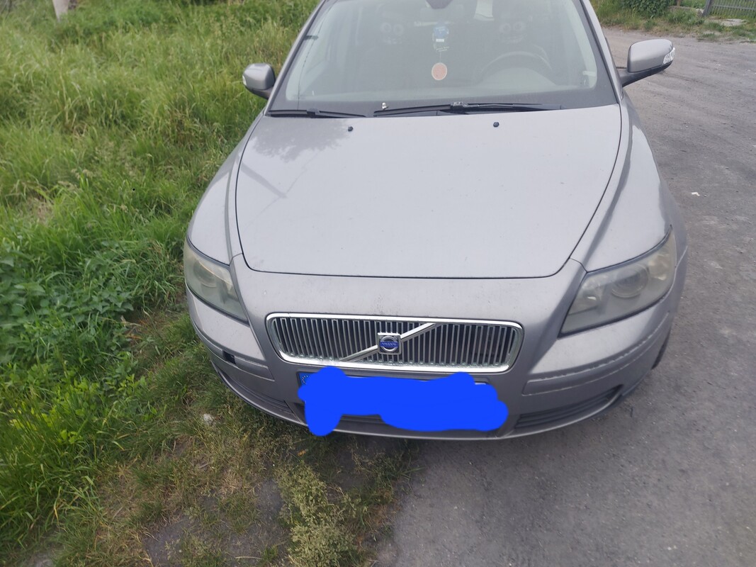Elbląg Sprzedam Volvo v50 1.6d działająca klimatyzacja, cztery elektryczne szyby i lusterka 2 komplety kluczyków