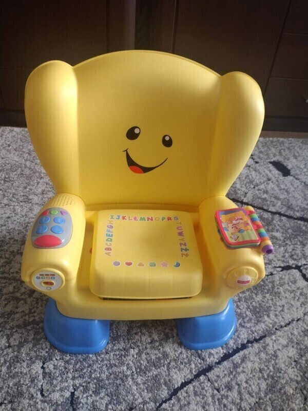 Elbląg Sprzedam krzesełko uczydełko interaktywne firmy Fisher Price w języku polskim.
3 poziomy nauki, gra, śpiewa,
