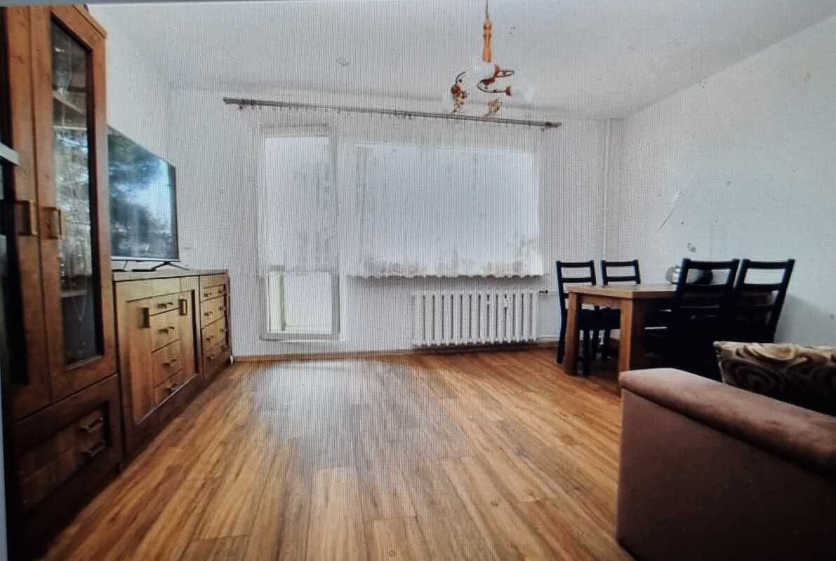 Elbląg Mieszkanie do wynajęcia od zaraz Nad Jarem 48 m2 2 pokoje kuchnia łazienka. Koszt to 1700 zl + 800 czynsz.