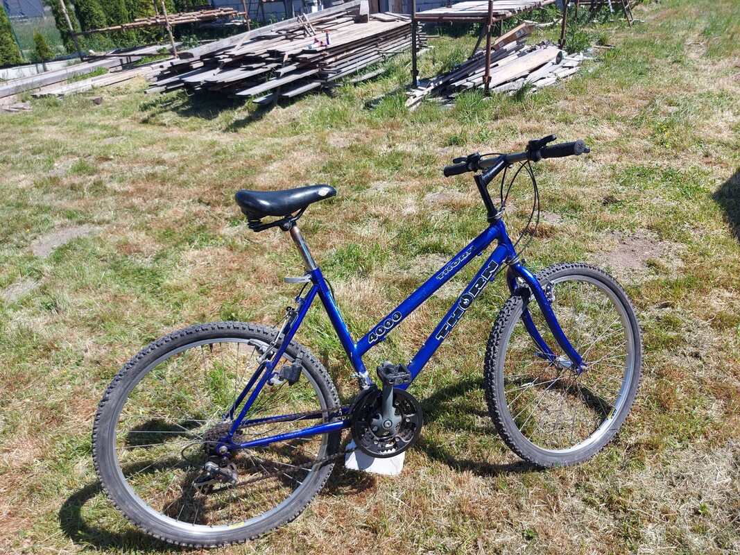 Elbląg Sprzedam używany rower THORN koła 26 sprawny, stan jak na zdjęciach. Rower nie posiada oświetlenia, dzwonka,