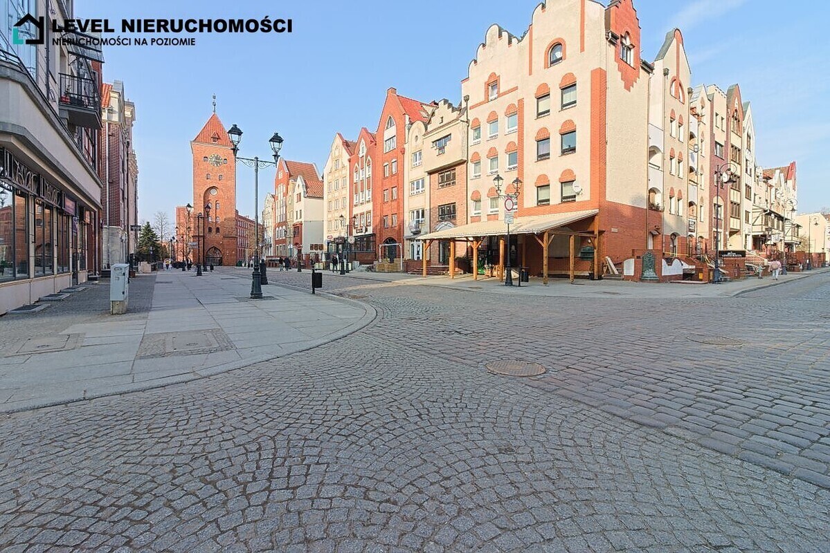 Elbląg LEVEL NIERUCHOMOŚCI Dwupoziomowe mieszkanie starówkaul. Stary Rynek NIERUCHOMOŚCI NA POZIOMIE